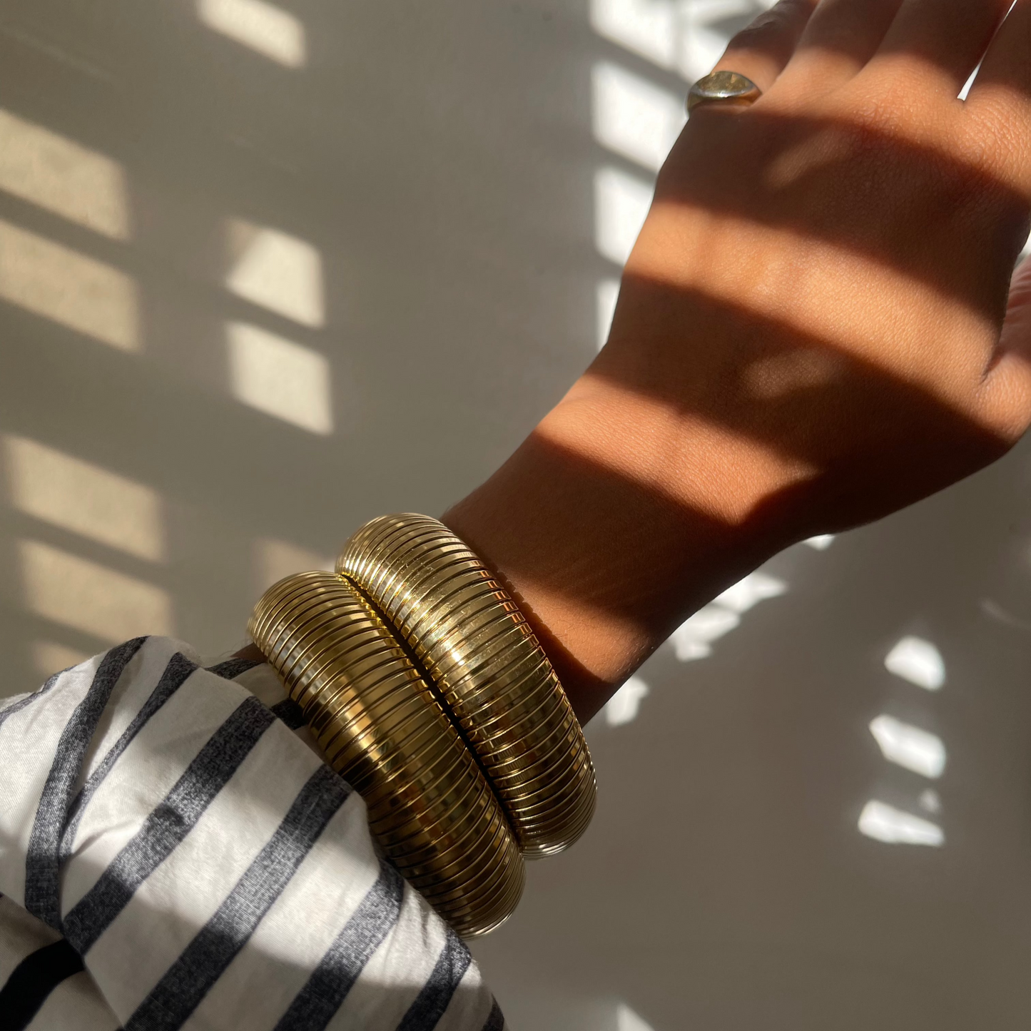 Adela bangles (1 pair)